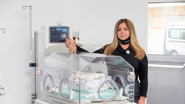Pulskoj bolnici doniranas tri nova uređaja za pedijatriju