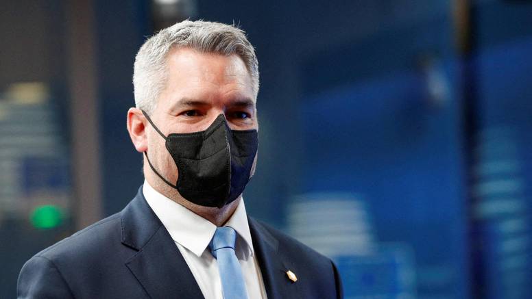Austrija: Premijer ima koronu, obavezno cijepljenje od travnja?