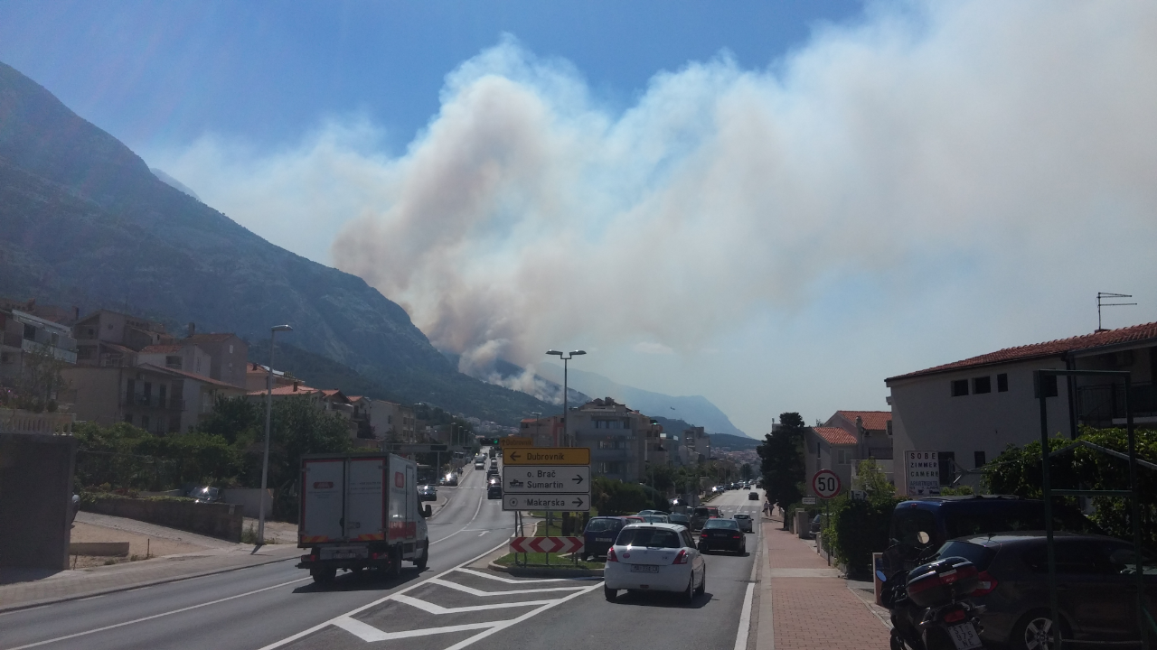 Za pakleni požar kod Makarske krive su iskre iz dalekovoda!?