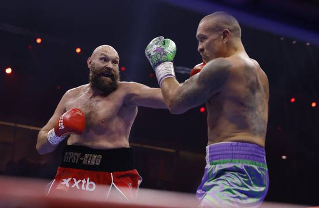 Oleksandr Usyk v Tyson Fury - Heavyweight World Title