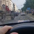 FOTO Prometna u centru Zagreba: Auto se prevrnuo ispred Klinike za traumatologiju