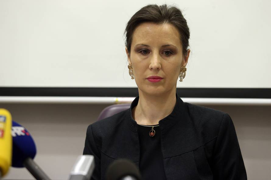 Orešković: Još nismo dobili sve papire za slučaj Karamarko