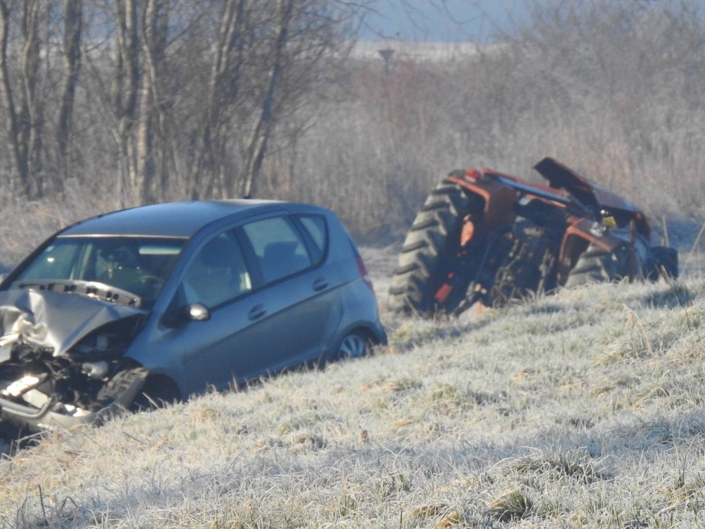 Detalji nesreće u Bjelovaru: Autom udario u traktor, vozač poginuo, ozlijeđena i putnica