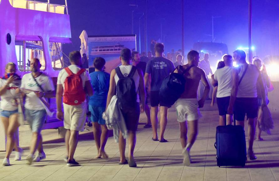 Omiš: Katastrofalna noć na požarištu kod Omiša.