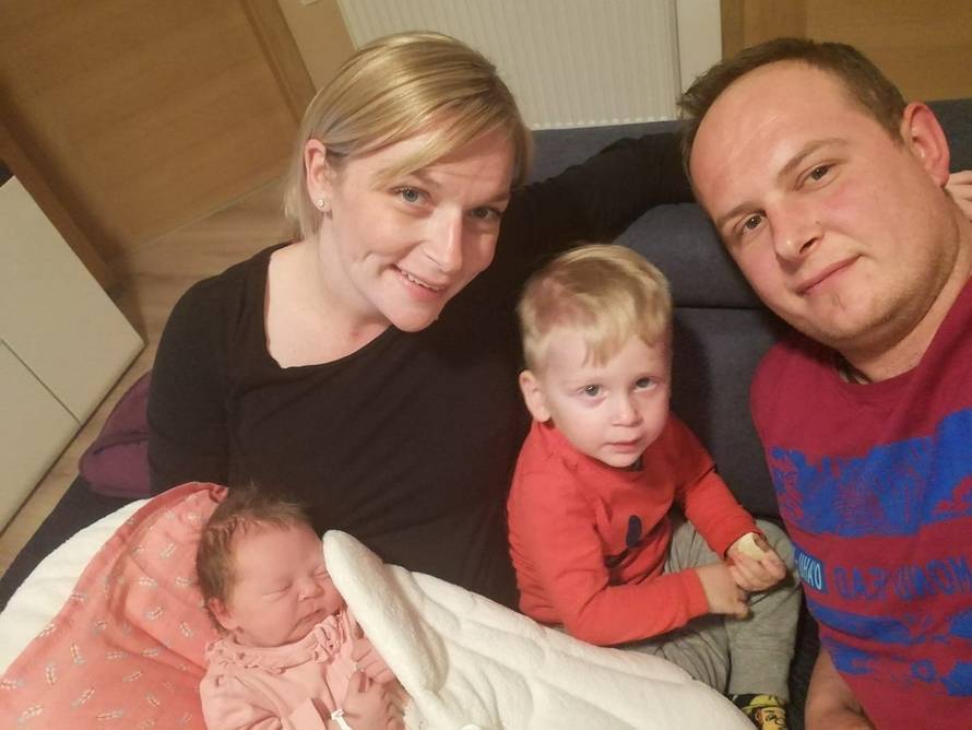 Rodila par sati nakon potresa u Petrovoj: 'Bilo ju je jako strah'