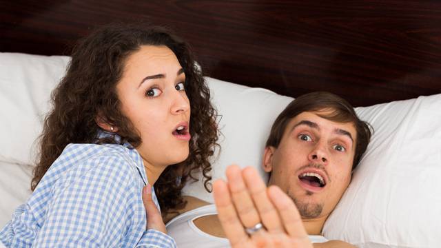 Trener za preljube: Ovo je 12 znakova da vas partner vara