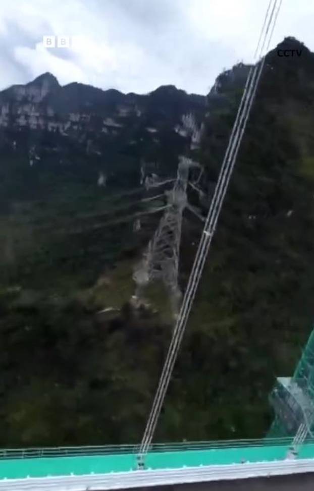 FOTO Otvoren u Kini: Evo kako izgleda najviši most na svijetu