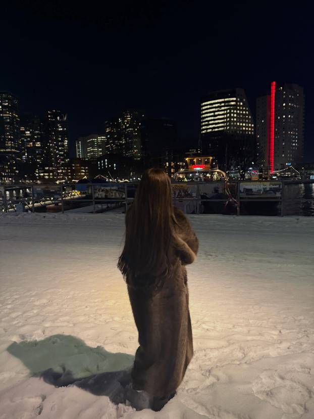 FOTO Zbog supruga je prešla na islam, a optužili su ju da zbog njene 'magije' on ne igra za BiH