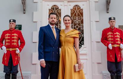 Prvu damu Crne Gore kritizirali zbog detalja na haljini: Morao na sve reagirati i predsjednik