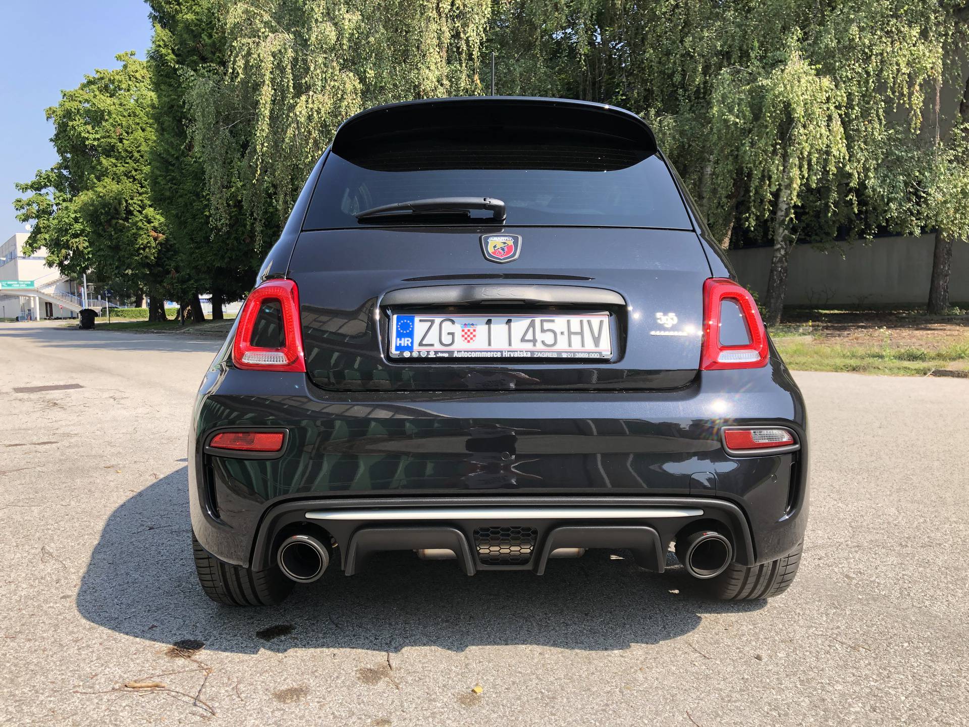 Abarth 595 Esseesse: Slatko malo, glasno i brzo ‘čudovište’