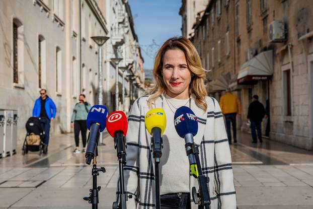 Split: Predsjednička kandidatkinja Marija Selak Raspudić održala je na Rivi konferenciju za medije
