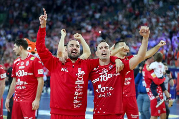 Zagreb: Slavlje rukometaša Hrvatske nakon pobjede nad Francuskom i prolaska u finale Svjetskog prvenstva