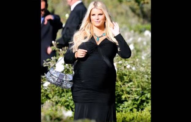 FOTO Jessica Simpson šokirala: Nakon 20 godina došla na VMA, izgleda skroz neprepoznatljivo