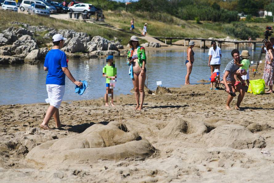 Prekrasne skulpture od pijeska uljepšale poznate plaže u Ninu