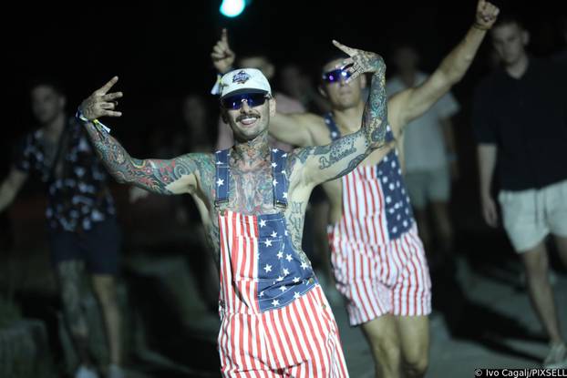 Split: Dolazak partijanera na drugu večer Ultra Europe festivala 2025.