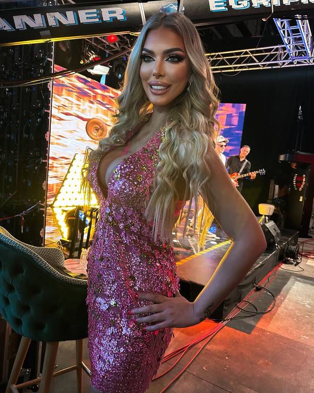 FOTO Ava Karabatić od reality zvijezde do kandidatkinje za predsjednicu: Dosta je stezanja!