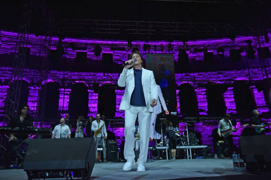Koncert Zdravka ÄoliÄa u puskoj Areni