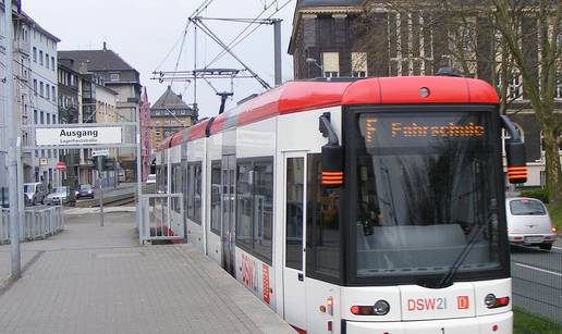 Tramvaj ga vukao 3 kilometra: Mladić ostao bez ruke i nogu