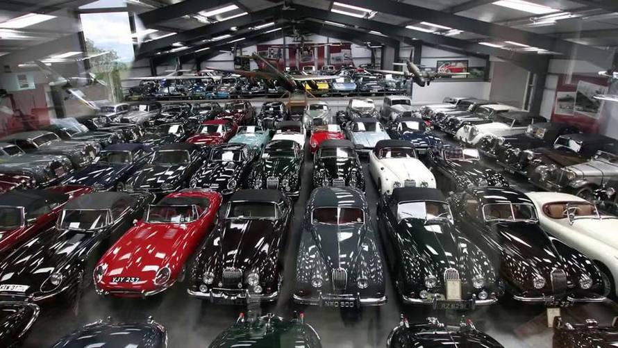 Diktator opsjednut seksom: Ima 9000 auta i zlatni Boeing...