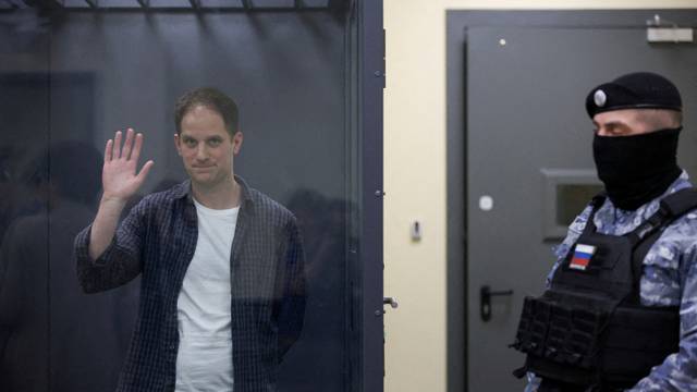 FILE PHOTO: FILE PHOTO: Wall Street Journal reporter Evan Gershkovich appears in court