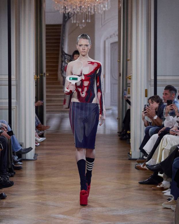 FOTO Vanzemaljci na Pariškom tjednu mode! 'Dolazimo u miru'