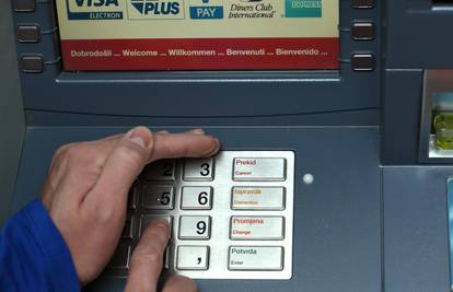 Bugari na bankomate postavili uređaje za skeniranje  kartica