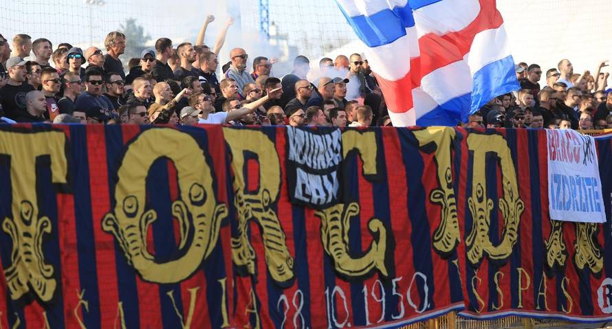 Gori splitsko nebo! Torcida je za 70. rođendan zapalila cijeli grad