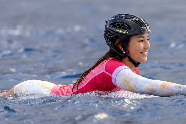 Surfing - Women's Round 2 - Heat 3