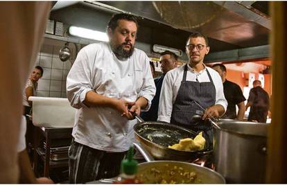 Chef Tom Gretić uslijed korona krize traži gaže po Beogradu...