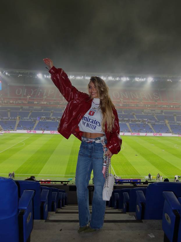 FOTO Brazil bruji o ovoj plavuši! Realovac se u nju zaljubio sa 17, a ovo su pravila njihovog braka