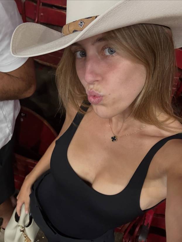FOTO Braco i seka hit su SP-a! On je strpao Ronalda u džep, a ona ga prati i drži prizemljenim