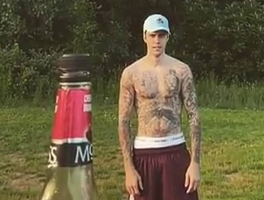 Internetom se proširio izazov s bocom: Bieber prozvao Cruisea