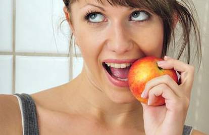 Mršavi se lako i zdravo uz 240 kalorija suhih jabuka na dan