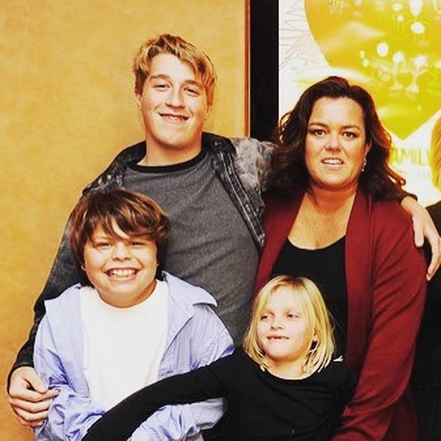 Komičarka O'Donnell zaručila se s 23 godine mlađom curom