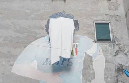 Slavni mural Diega Maradone prekrili plahtom. Evo i zašto