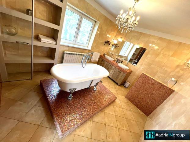 FOTO Ovu vilu iz Splita prodaju za 3 milijuna eura! Ali da biste je razgledali - morate učiniti ovo