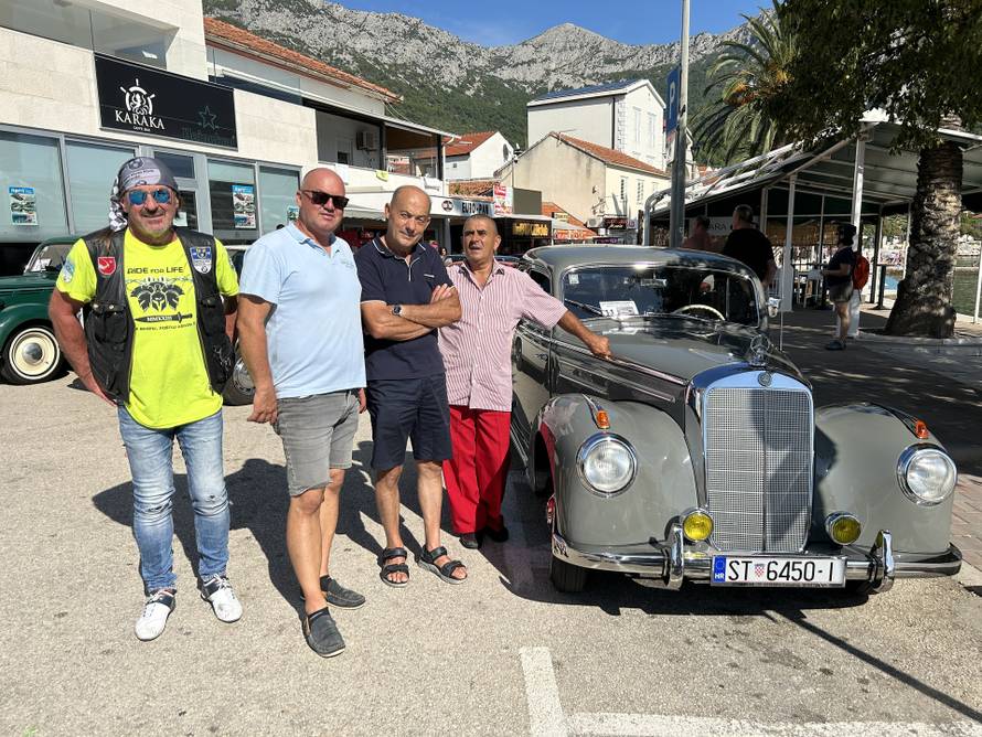 Oldtimeri okupirali Makarsku rivijeru: 'Najstariji je moj Fiat iz 1949., ima i Mercedesa iz 1952.'