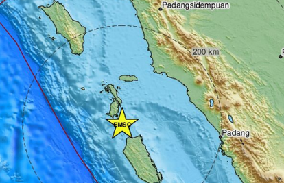 Potres magnitude 7,3 pogodio Indoneziju: 'Evakuirali su ljude zbog straha od tsunamija'