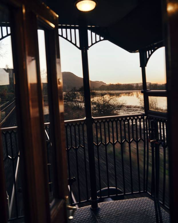 FOTO Kakav luksuz! Vlak u Škotskoj nudi Dior spa tretman u vožnji, biste li ga isprobali?