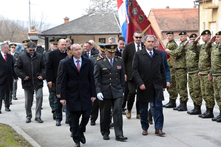 Kolinda dobrovoljcima: 'Vi ste nasljednici hrvatskih branitelja'
