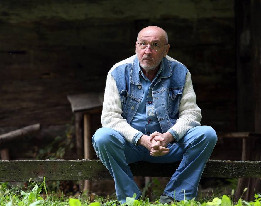 Mihaljević napisao novu verziju hita: 'Prazni su nam džepovi...'