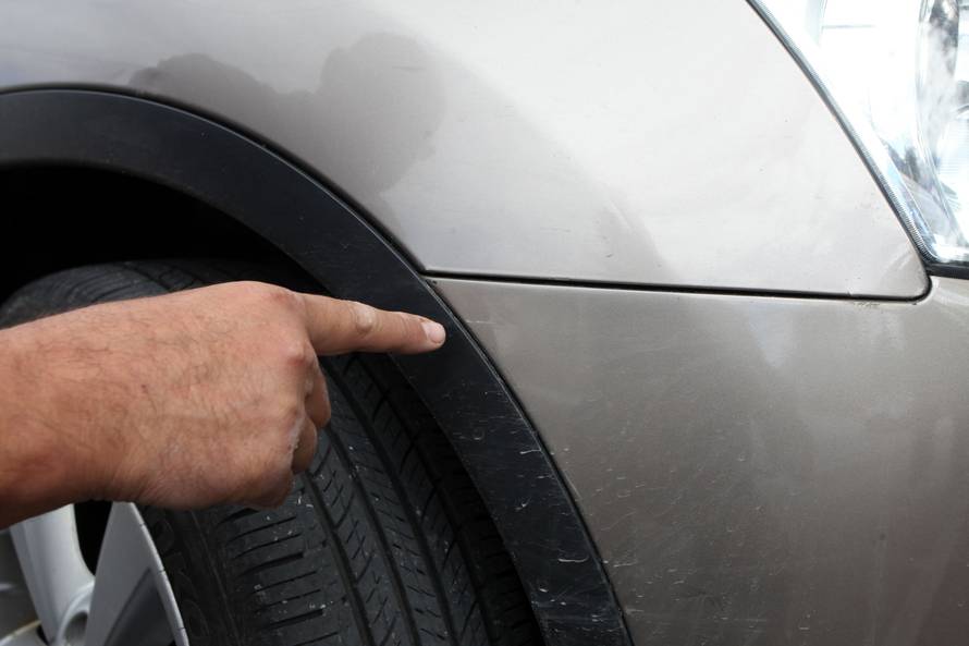 'Taj auto sam jedva  dotaknuo, on je već od ranije bio razbijen'