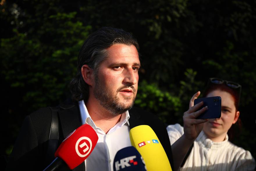 Odvjetnik Nikica Leskovar dao je izjavu za medije