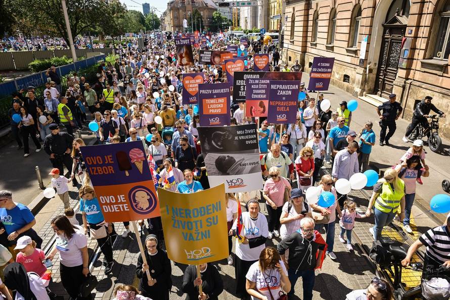 Zagreb: Manifestacija Hod za život pod geslom zaštite života i obitelji