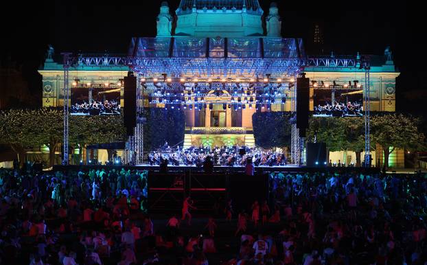 Zagreb: Festival Zagreb Classic na Trgu kralja Tomislava počeo koncertom “San ljetne noći”