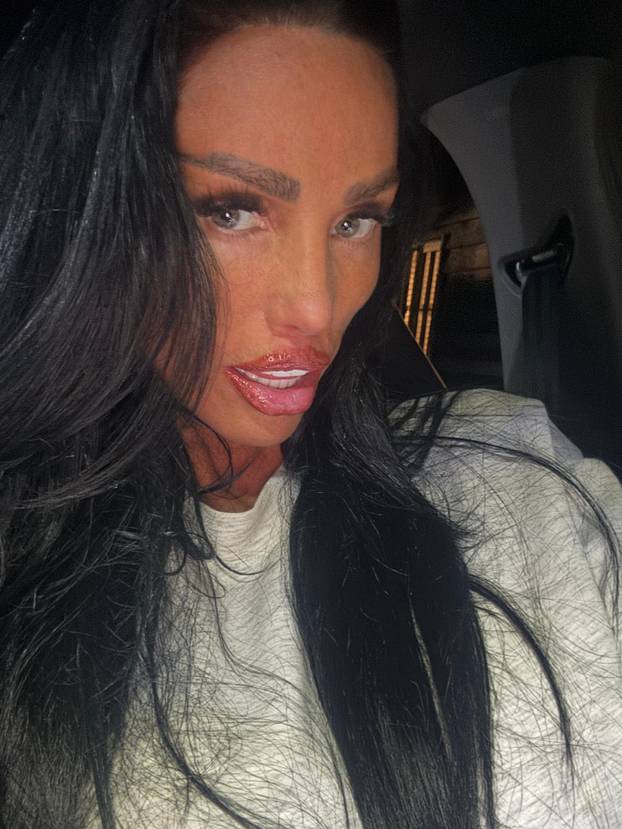 FOTO Bivši reprezentativac se uzbudio pa platio 18+ modelu da mu glumi bivšu: Htio je  spoj
