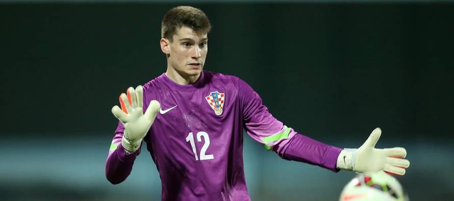 Livaković i Franko briljirali, ali penali odveli Čileance do finala