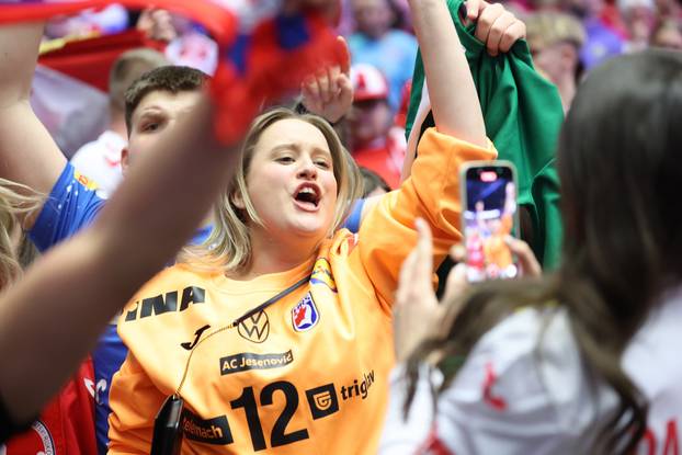 Navijači na utakmici između Islanda i Hrvatske u borbi za treće mjesto EHF Europskog prvenstva
