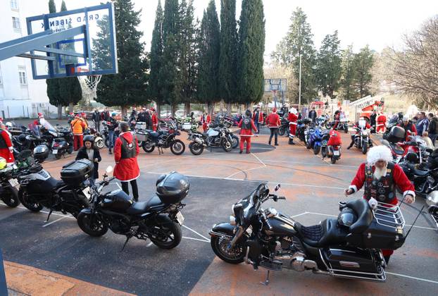 Šibenik:  Motomrazovi tradicionalno u predboži?no vrijeme darivali Centar za odgoj i obrazovanje Šubi?evac