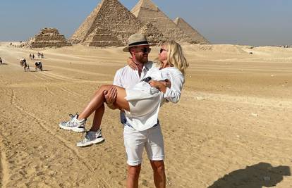 Saša Lozar i supruga zagrljeni plove brodom u Egiptu: 'Ajmo dalje, nema tu ništa za vidjet'